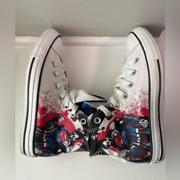 Converse All Star High Top Women Size 7 Men 5 Unisex Superman DC Comic Shoe - Picture 5 of 8